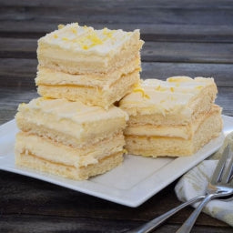 PRE ORDER - Lemon Cake Traybake 24 portions.